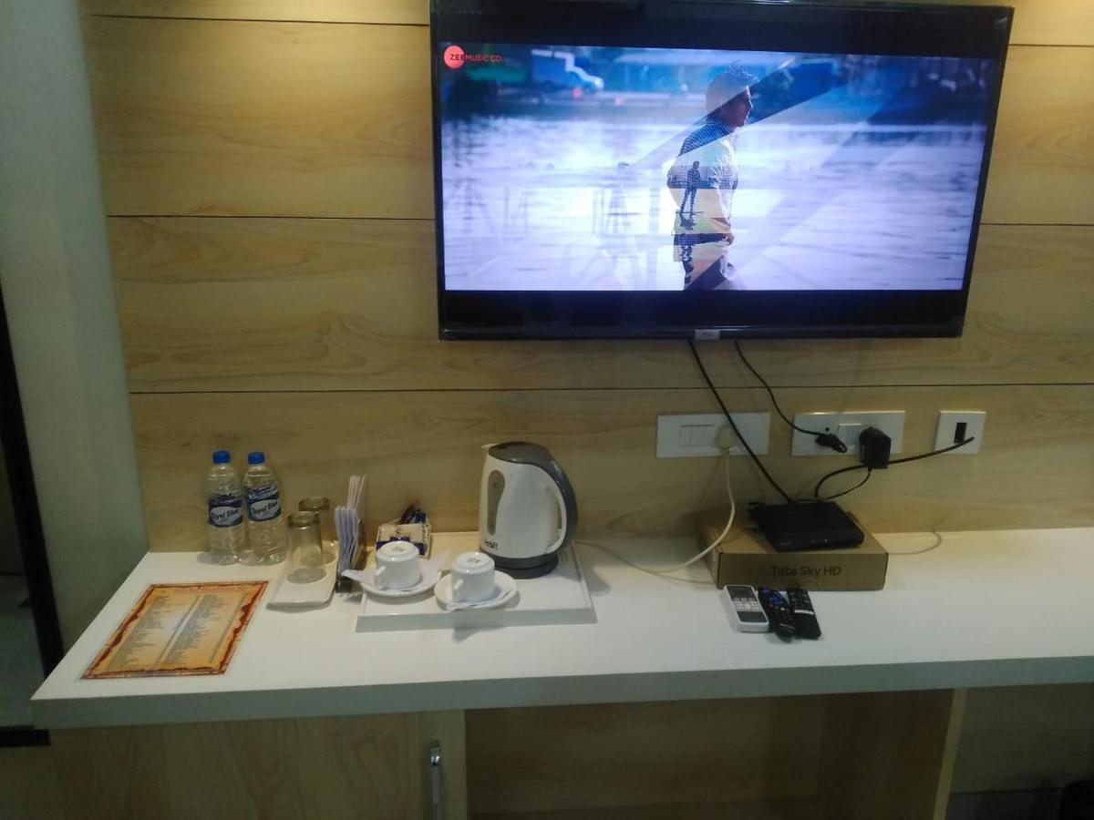 Hotel Ss Grand لاكناو المظهر الخارجي الصورة